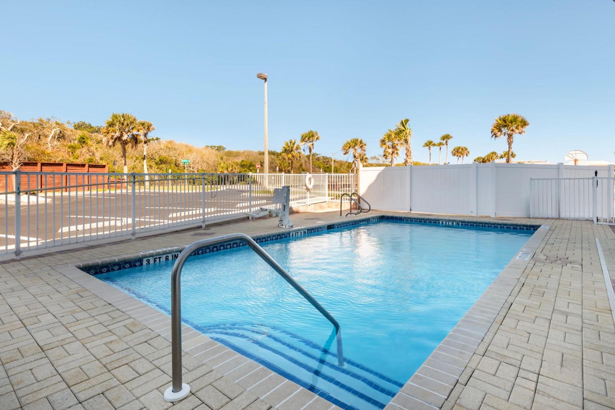Comfort Suites Fernandina Beach At Amelia Island Soon To Be Surf & Sand Ascend Collection By Choice Экстерьер фото